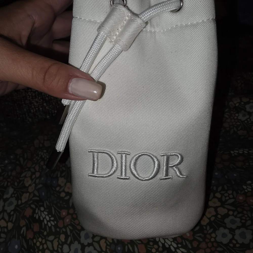 Dior Cream Drawstring Cosmetic Bag - Picture 2 of 7